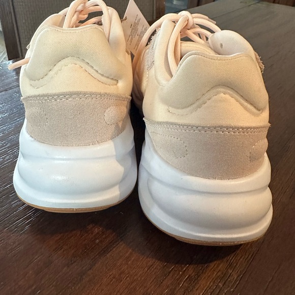 Adidas Women's Ozelle Running Shoes sz 8.5 - Picture 6 of 6